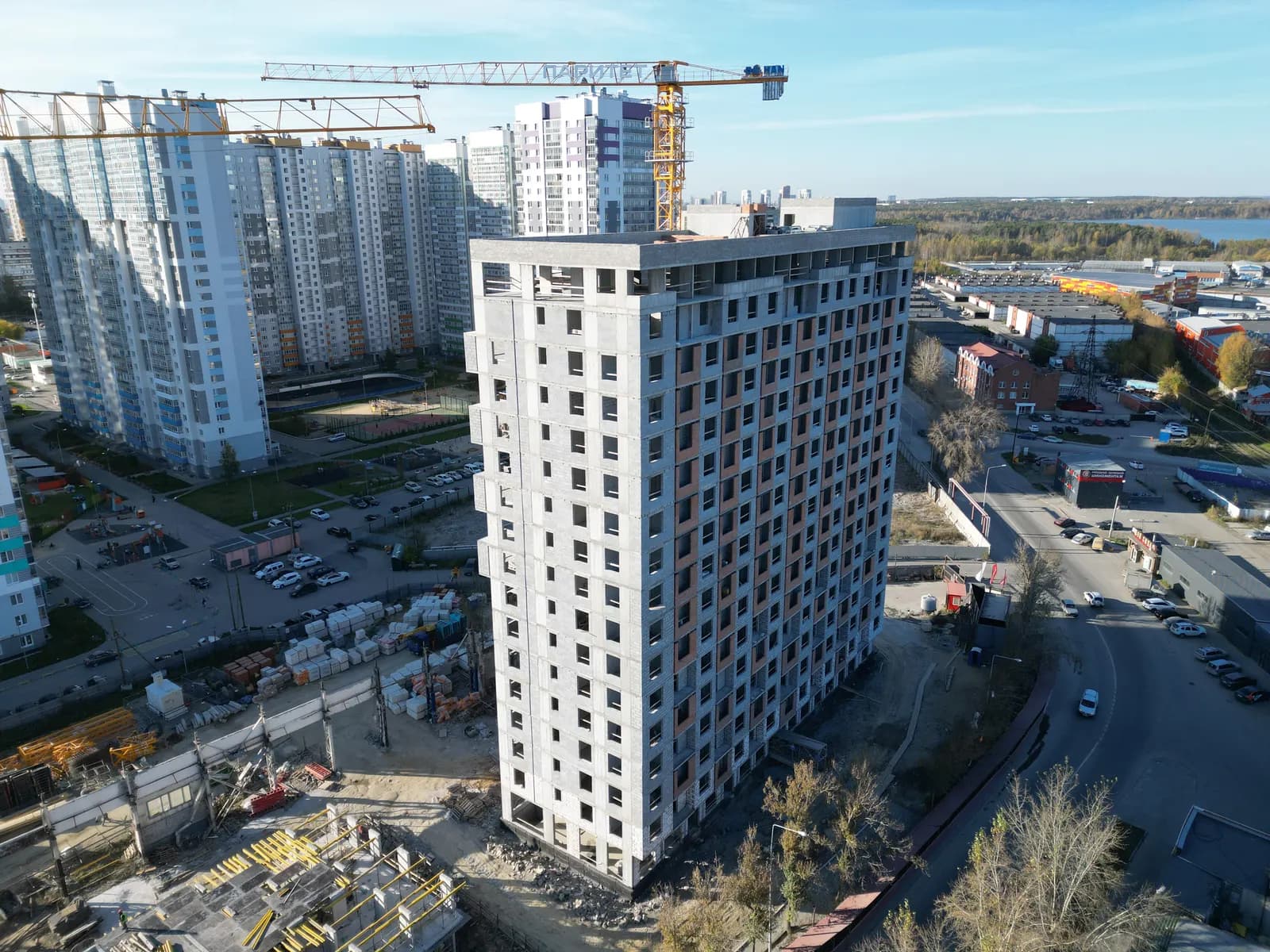 Комсомольский: ход строительства, октябрь 2026