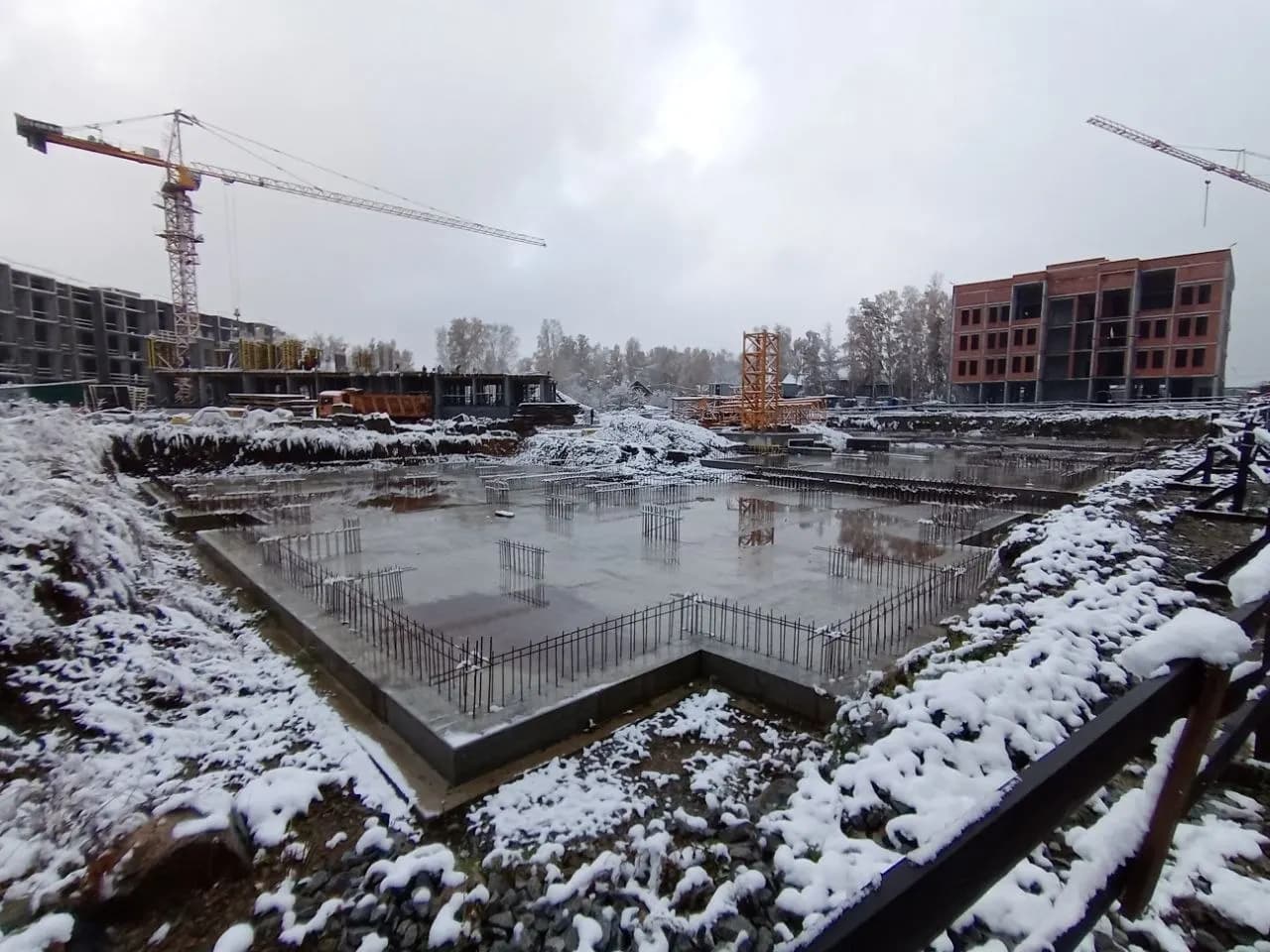 Жилой дом, Екатеринбург: ход строительства, октябрь 2026